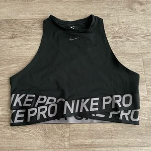Nike Pro Intertwist Crop Top